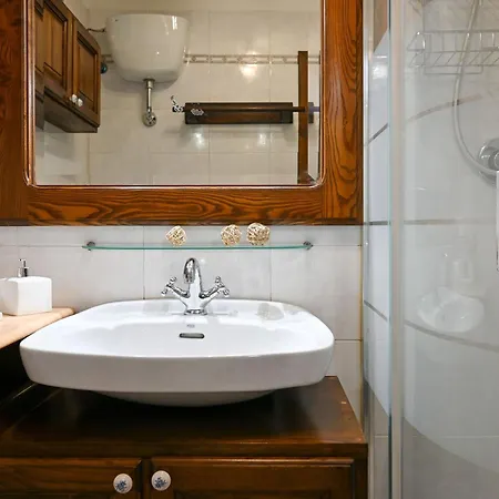 Apartament Innpisarentals - Eden Garden Flat *