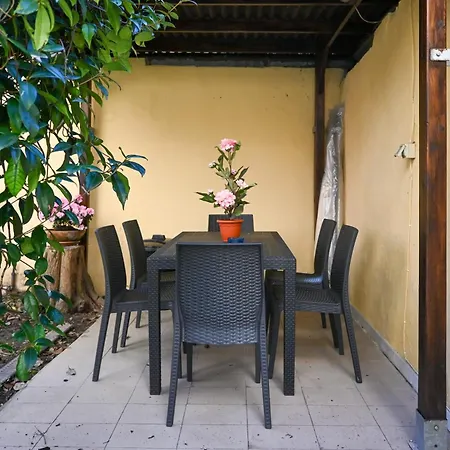 - Eden Garden Flat Apartment *